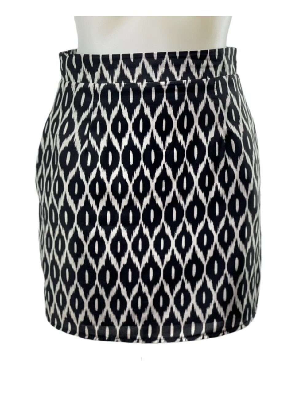 Annabella Black & White Abstract Print Skirt S